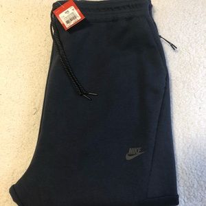 Nike Tech Fleece Cropped Pants - 3XL